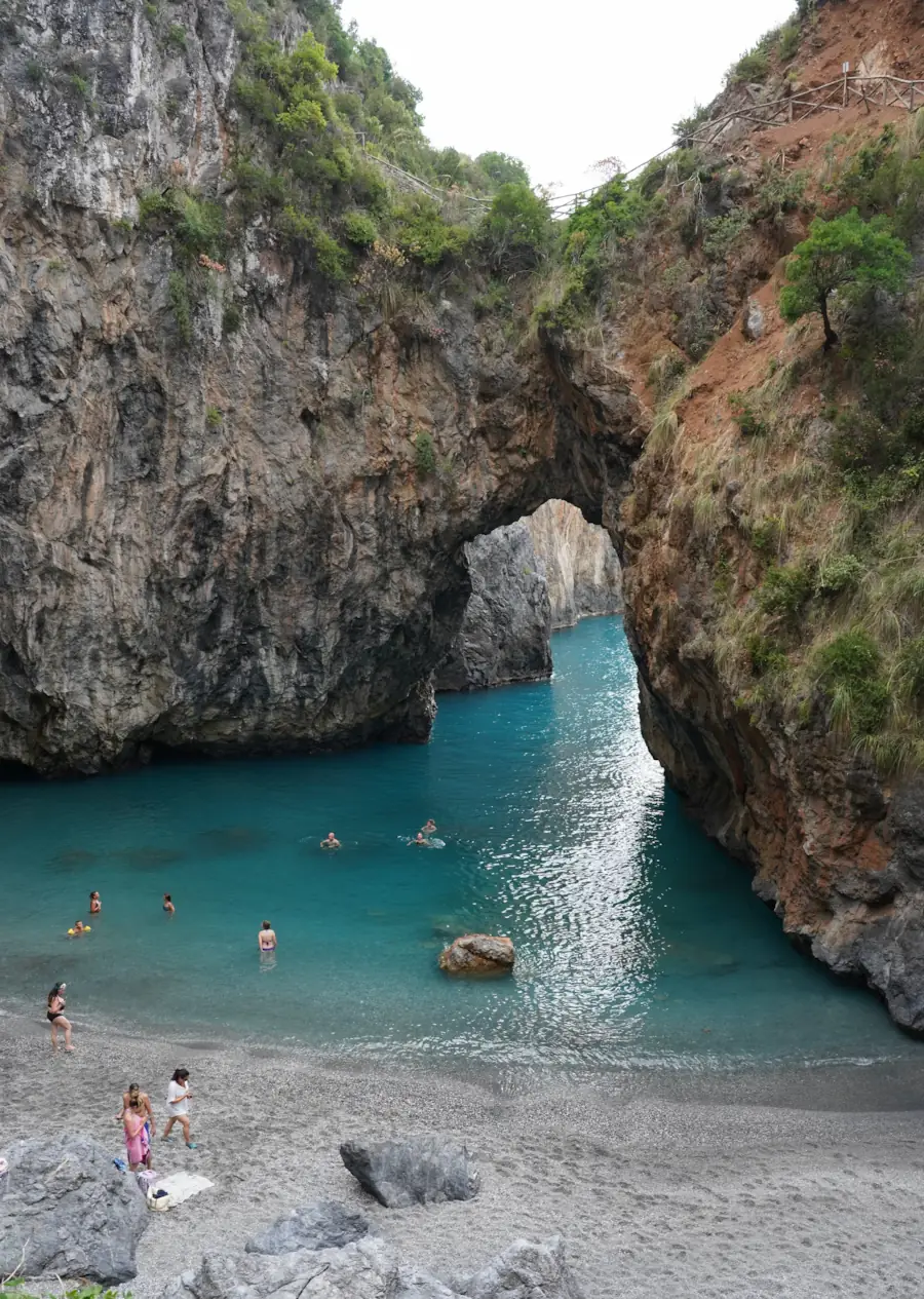 Spiaggia e mare Arcomagno a San Nicola Arcella in provincia di Cosenza