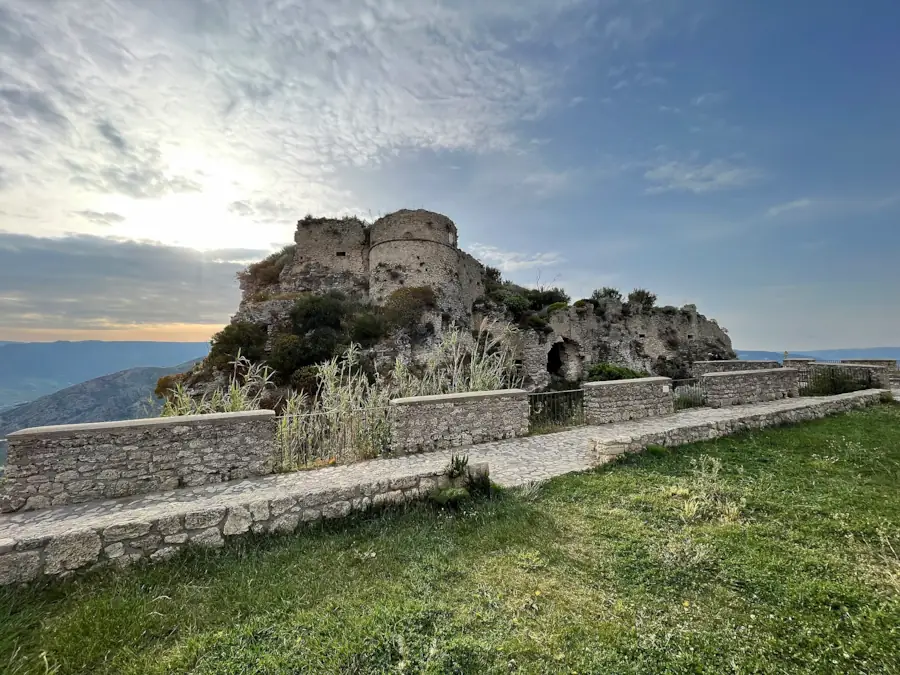 Castello di Gerace, uno dei castelli calabresi da visitare almeno una volta nella vita