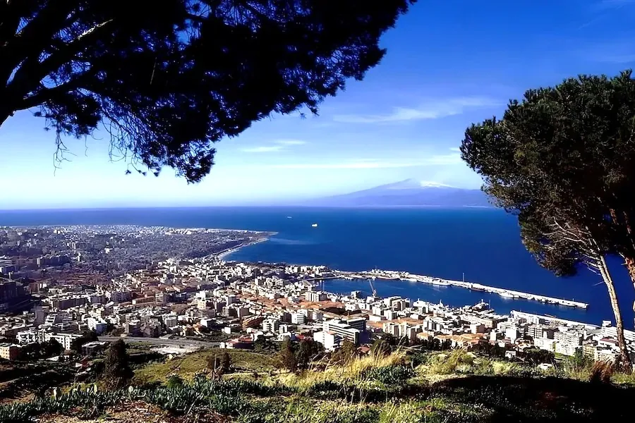 Reggio Calabria: viaggio tra centro città e fronte mare